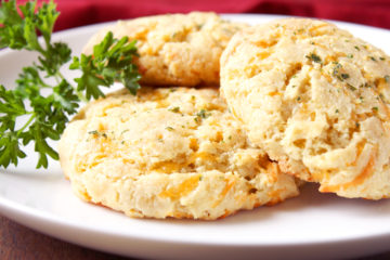 Cheddar Bay Almond Flour Biscuits