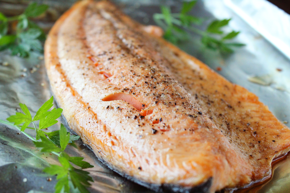 Low-FODMAP Garlic Oil Rosemary Roasted Salmon
