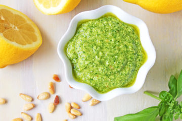 Low-FODMAP Spinach Basil Pesto