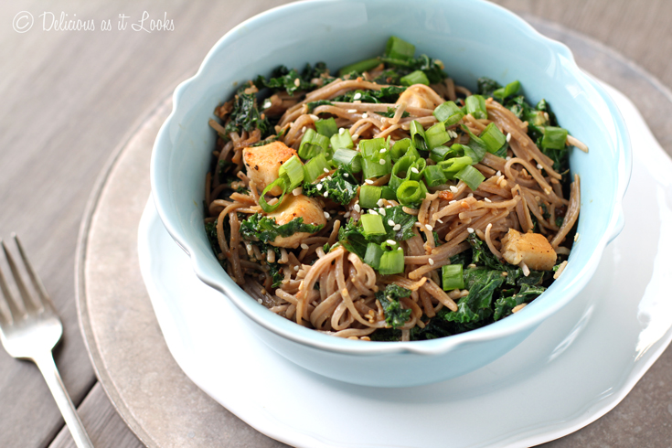 Low-FODMAP Sesame Soba Noodles with Chicken and Kale