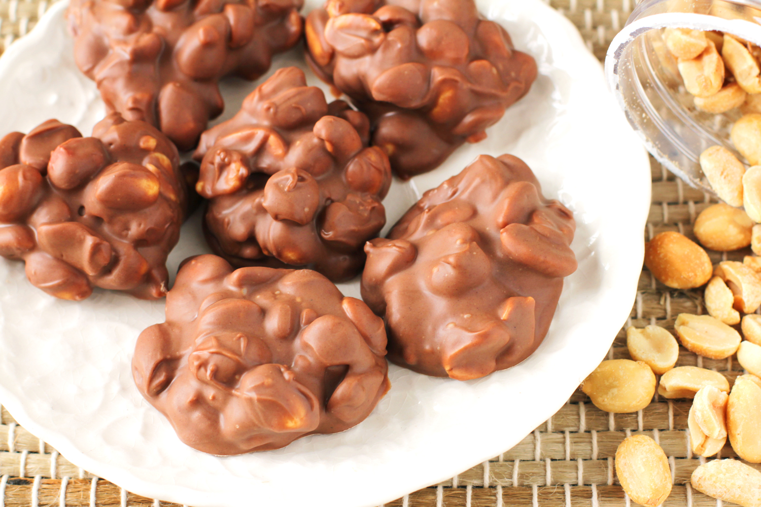 Crock-Pot Peanut Cluster Candy