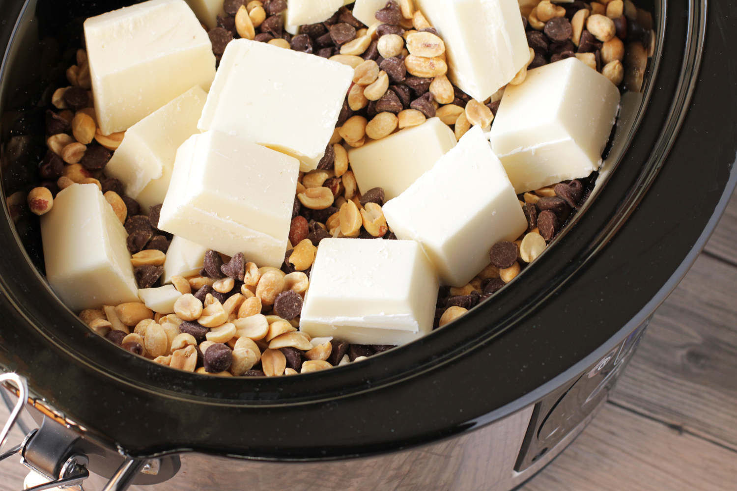 making crockpot candy in the slow cooker