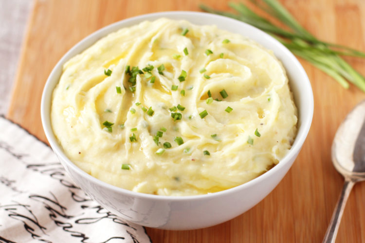 Low FODMAP 'Buttermilk' & Chive Mashed Potatoes