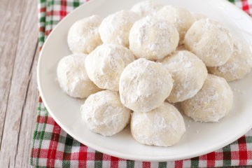 Low FODMAP Pecan Snowball Cookies