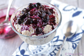 Low-FODMAP Blueberry Cobbler Overnight Oats