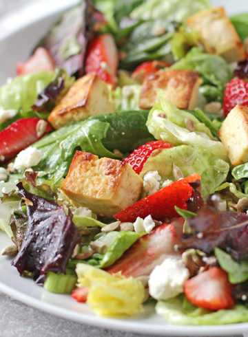 Low-FODMAP Strawberry, Basil, & Lemon Salad with Tofu Croutons