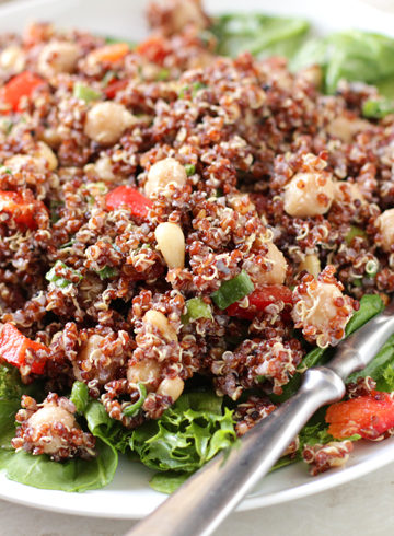 Low-FODMAP Scarlet Quinoa Salad with Chickpeas