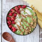 Low-FODMAP Pineapple Green Smoothie Bowl