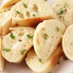 Low-FODMAP Cheesy "Garlic" Bread