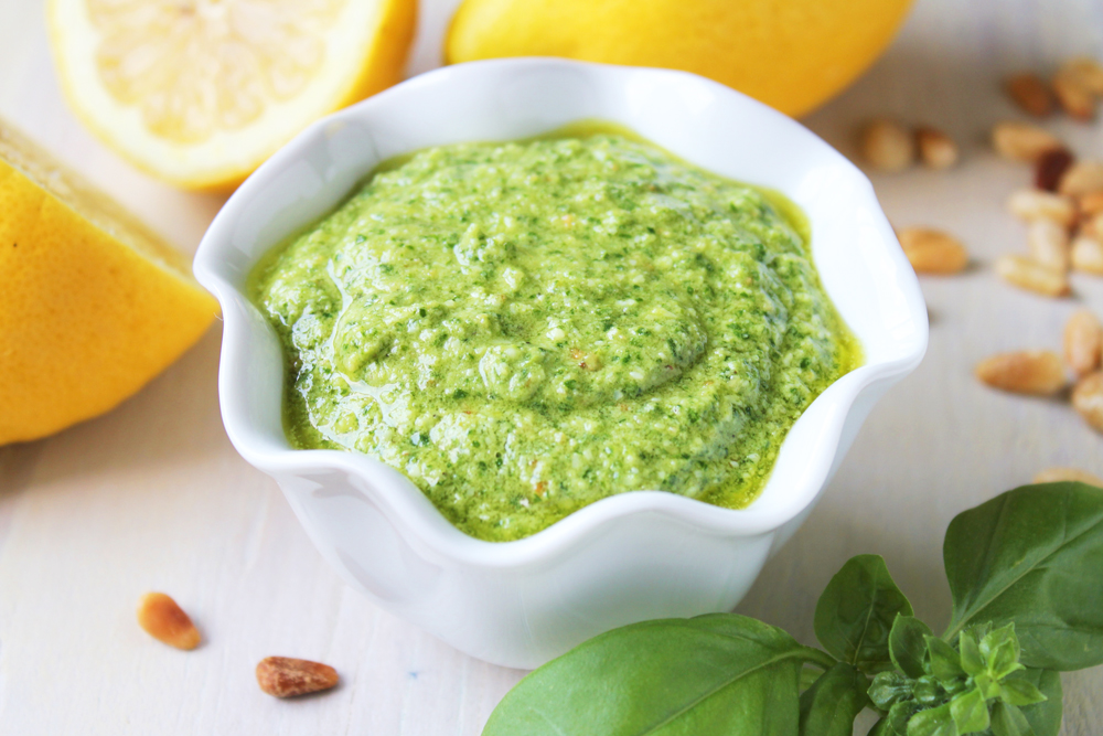 Low FODMAP Spinach Basil Pesto