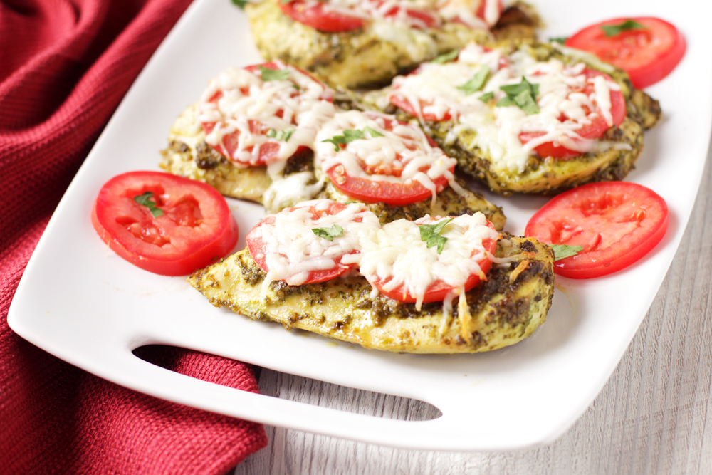 Low FODMAP Baked Pesto Chicken