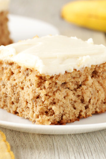 Low FODMAP Banana Cake with Cream Cheese Frosting