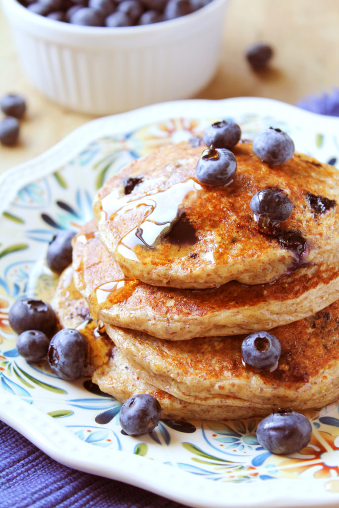 Oatmeal Cottage Cheese Pancakes with Blueberries