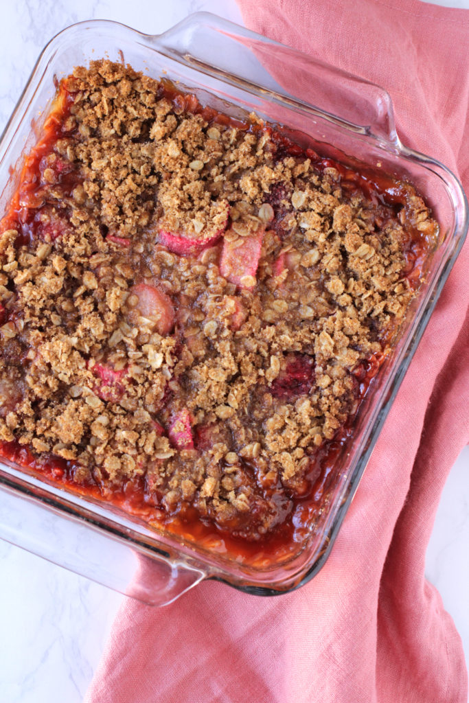 Low FODMAP Rhubarb Crisp